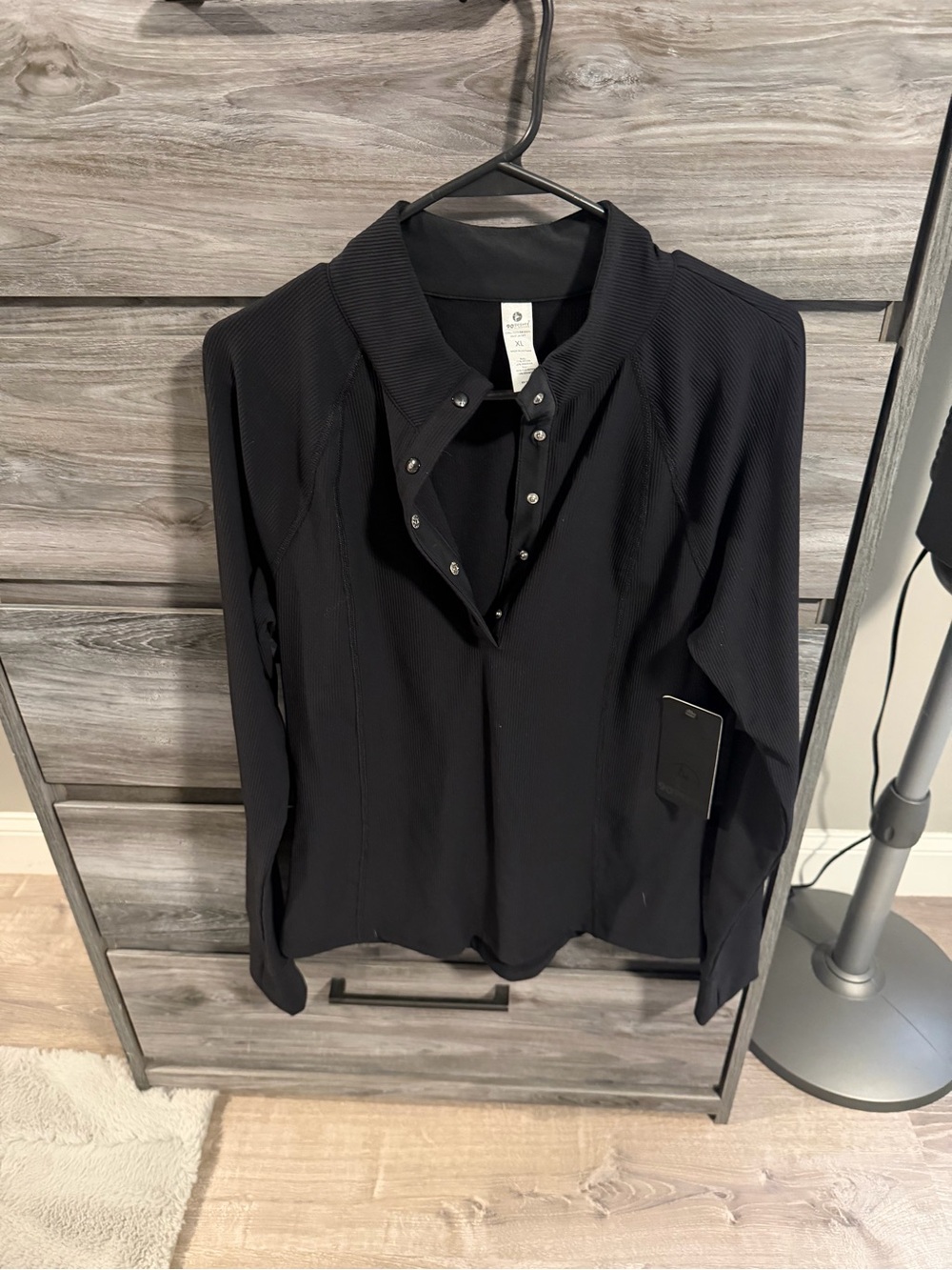 90 Degree By Reflex Black Snap-Front Long Sleeve Top